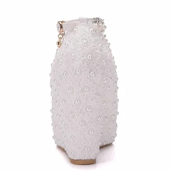 結晶王白色ウェッジウポンプの甘い白い花のレースのパートポンプ靴定番の花嫁ドレスのハイヒールの女